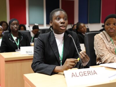 0E4A5142 (Large) 0E4A5142 (Large)